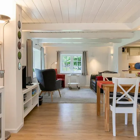 Semesterbostad Reetkate